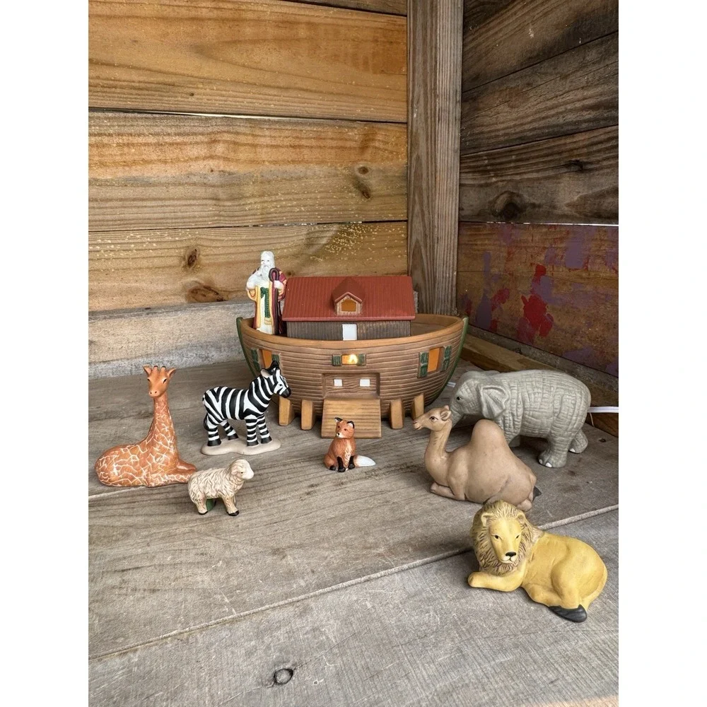 VNTG Caffco Ceramic‎ NINE Piece Noah's Ark Table Lamp Night Light With Animals